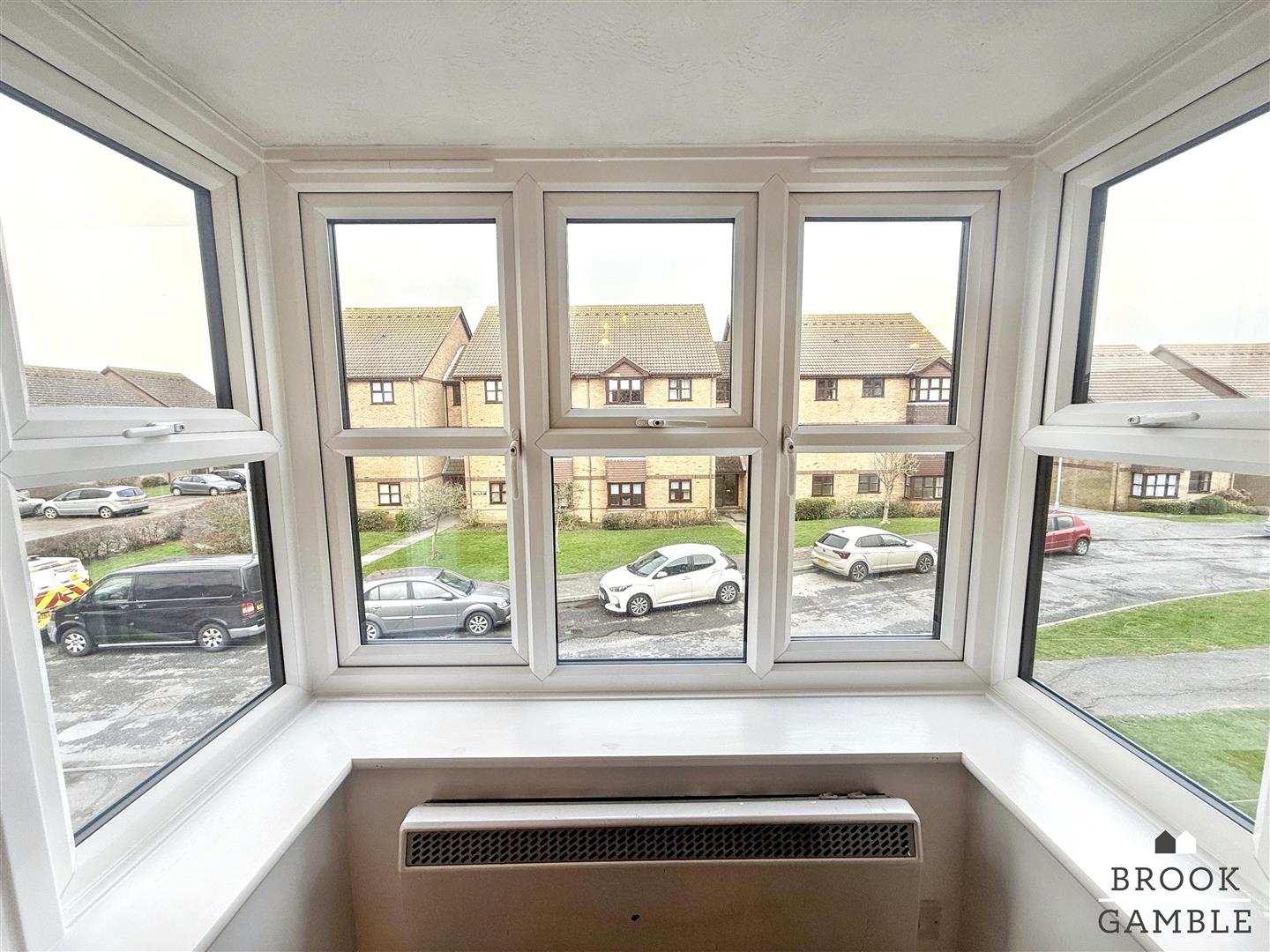 1 Bedroom Apartment. Snowdon Close in Eastbourne,  5